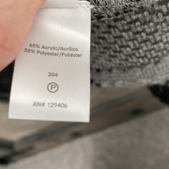 ❤️Sold❤️ Gorgeous black/gray Sweater Coat ❤️ - Picture 5 of 8